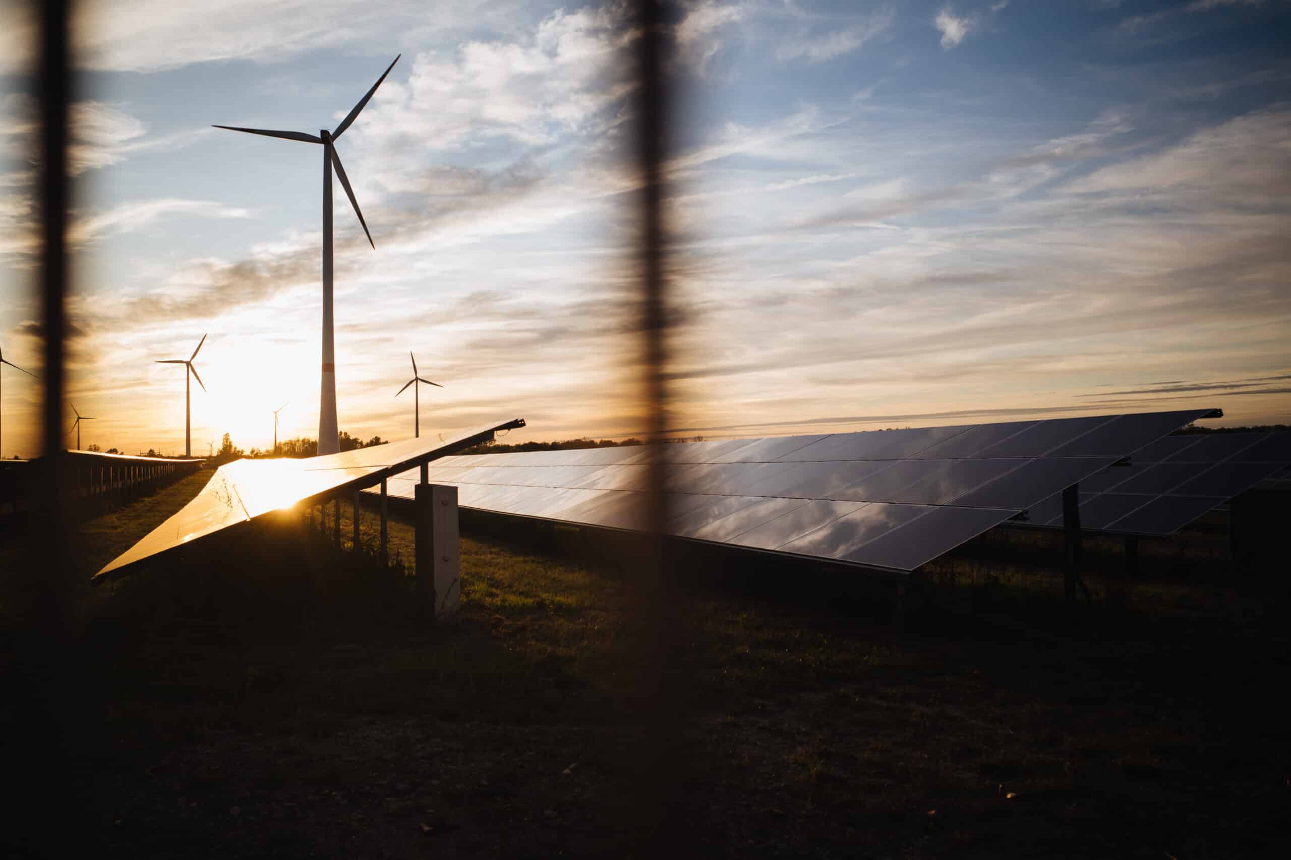 IEA čeká rekordní kapacitu nových zdrojů obnovitelné energie